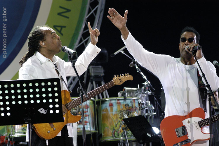 Bastille-Bresil-B-300